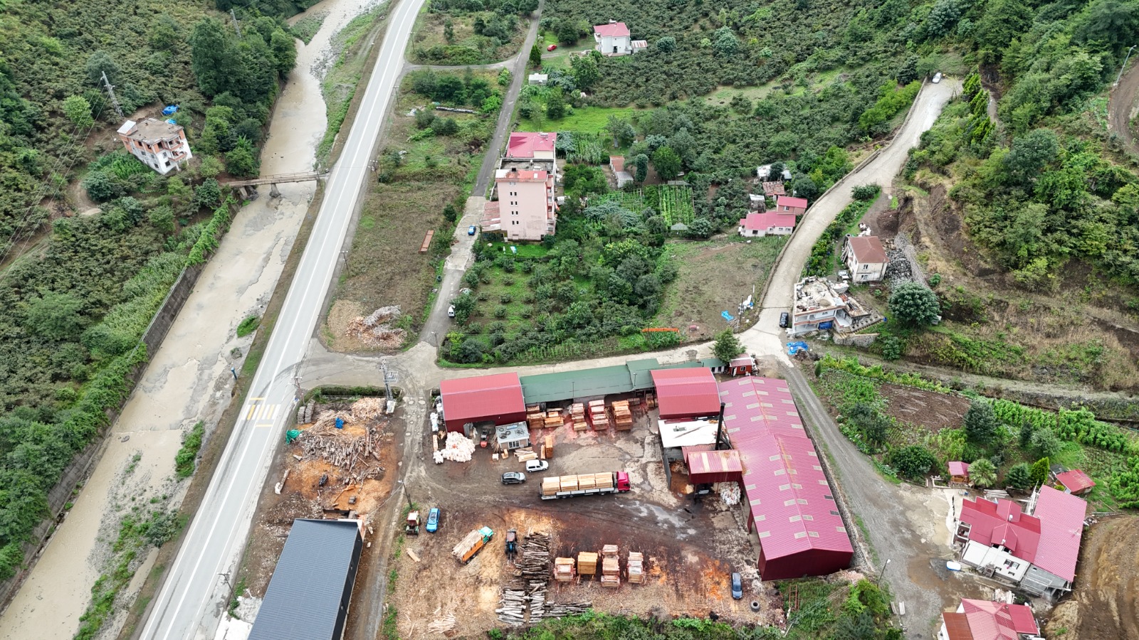 MABEL GAYRİMENKUL/ VAKFIKEBİR TONYA YOLU SATILIK MÜSTAKİL ARSA